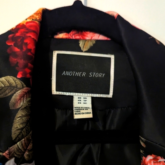 Floral Blazer - Picture 4 of 5